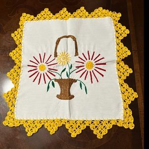 NEW Hand Made Embroidered Mexican Servilleta